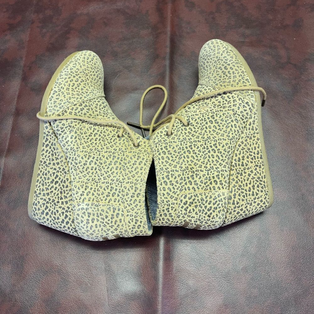 Toms leopard print wedge lace up boots booties,‎ size 8.5 - Picture 9 of 13